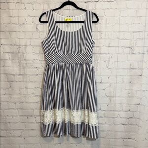 Yellow Star White and Blue Striped Midi Dress with Lace Trim Womens Size Medium